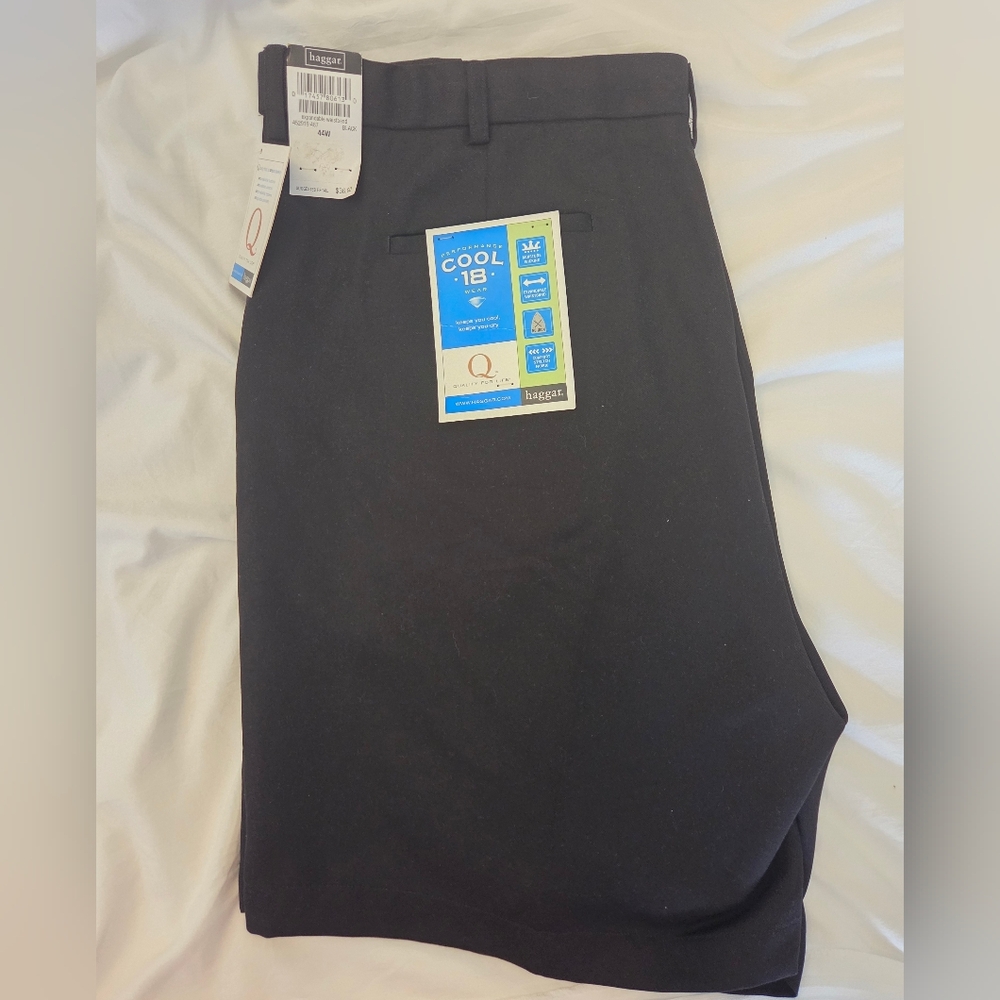 Haggar Cool 18 Wear Men's Classic Black Flat Front Shorts